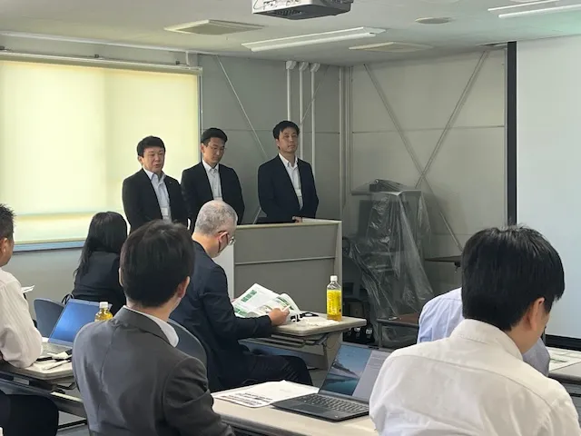 食品プロダクツ関連事業の現場で、機関投資家向け現場見学会を実施
