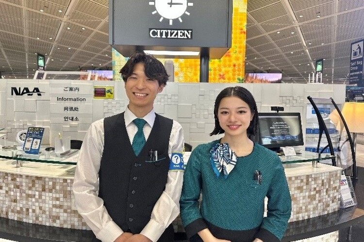 空港内の案内業務から宅配・手荷物のラッピングまで幅広いサービスを展開