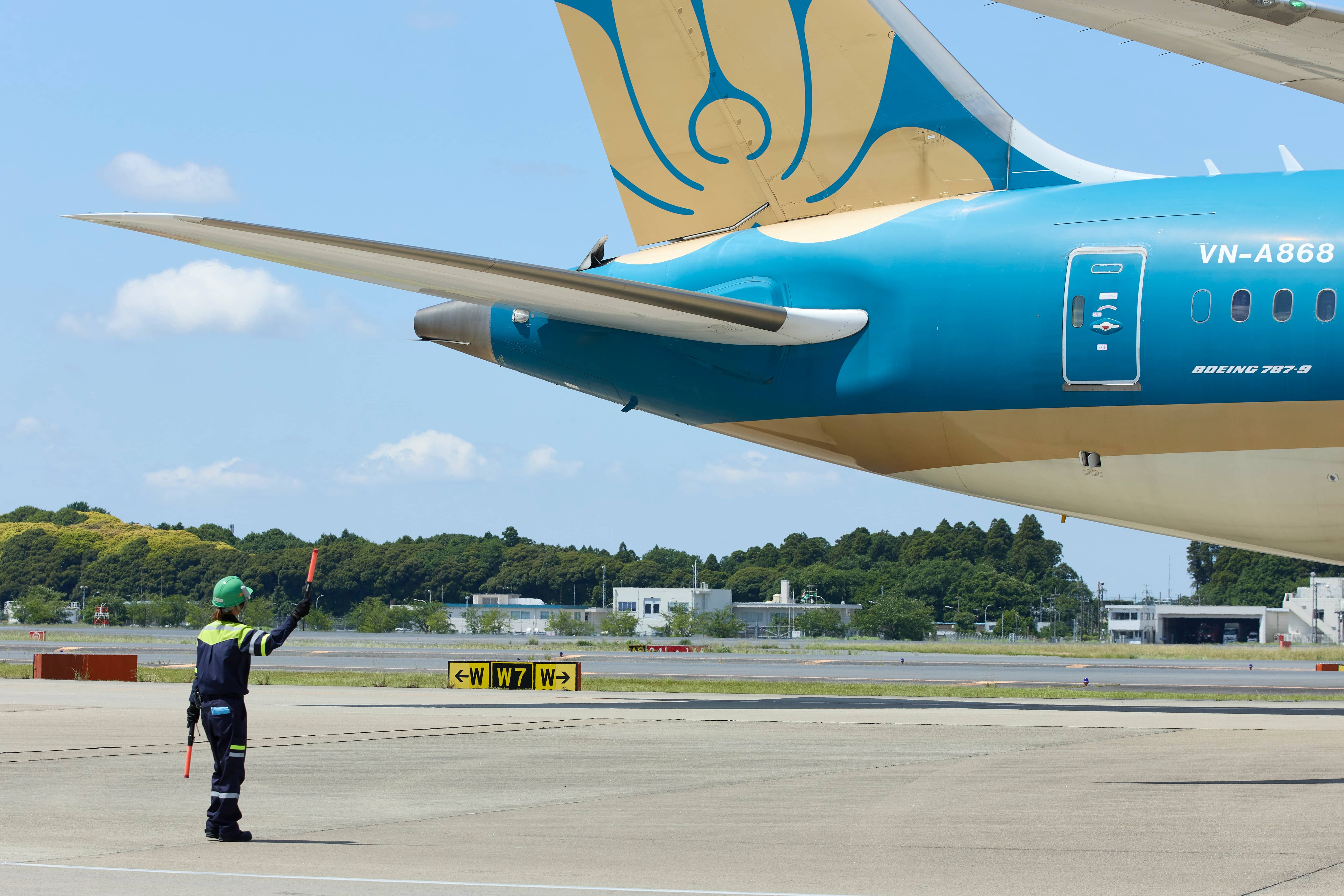 飛行機の迫力を間近で感じることができるマーシャリング