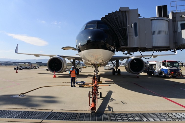 マーシャリング、ハイリフト、プッシュバックなどの機側業務