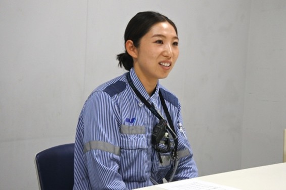 KAPS 福岡事業部グランドサービス課　主任　吉冨ちづる